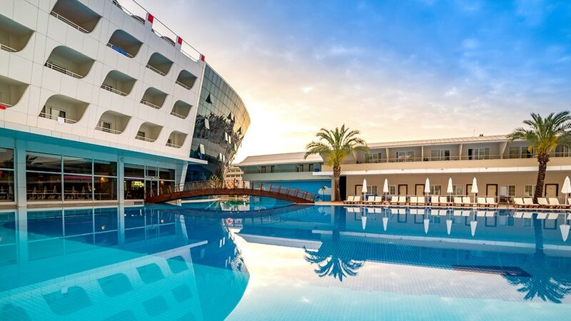 TRANSATLANTİK HOTEL & SPA