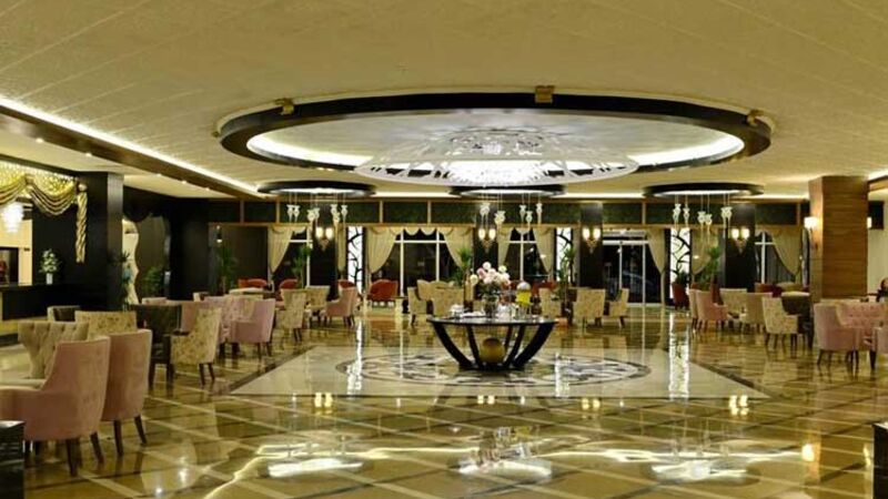 LAKE & RIVER SIDE HOTEL & SPA