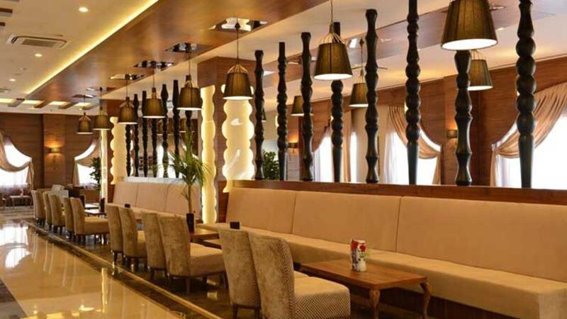 LAKE & RIVER SIDE HOTEL & SPA