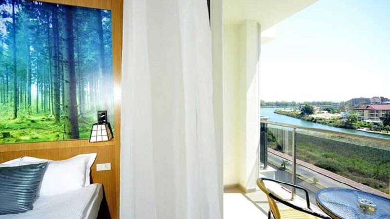 LAKE & RIVER SIDE HOTEL & SPA