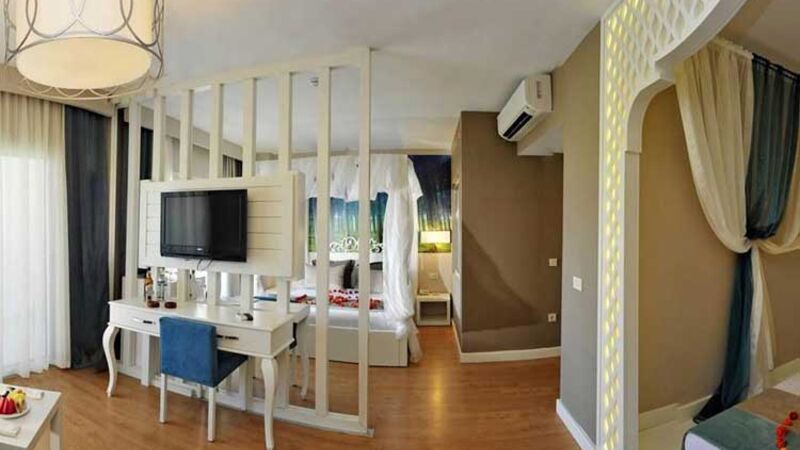LAKE & RIVER SIDE HOTEL & SPA