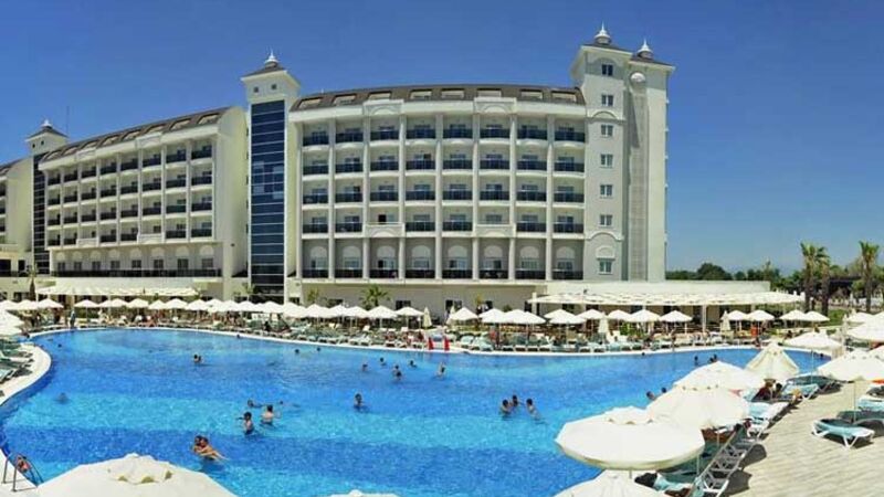 LAKE & RIVER SIDE HOTEL & SPA
