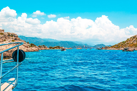 GÜNÜBİRLİK KEKOVA TEKNE TURU