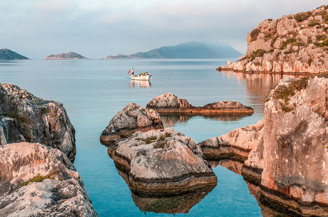 GÜNÜBİRLİK KEKOVA TEKNE TURU